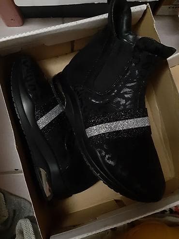 Ženske patike STEFANO, model 16170601 (oznaka na kutiji). Veličina na lalafo.rs — 2 Ženske patike STEFANO, model 16170601 (oznaka na kutiji). Veličina — 2