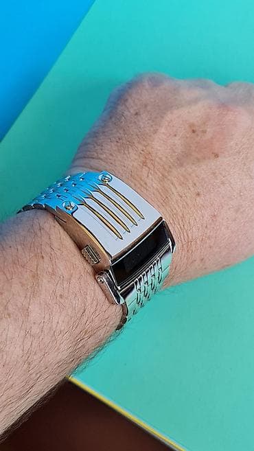 Futuristički digitalni ručni sat – metalni - Kućište i narukvica od na lalafo.rs — 2 Futuristički digitalni ručni sat – metalni - Kućište i narukvica od — 2