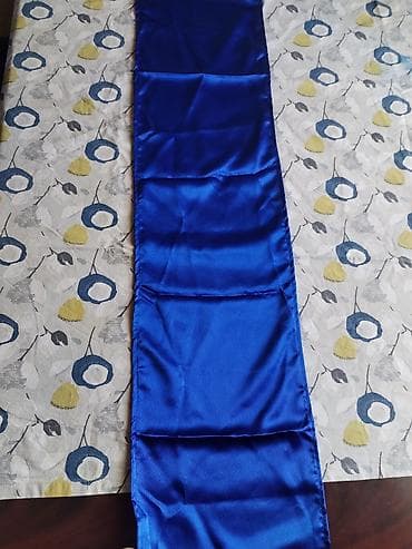 Satenski kraljevsko plavi nadstolnjak (staza za sto)5 komada komad at lalafo.rs Satenski kraljevsko plavi nadstolnjak (staza za sto)5 komada komad