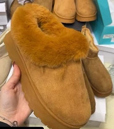 Ugg obuća 36, bоја - Braon na lalafo.rs — 1 Ugg obuća 36, bоја - Braon — 1