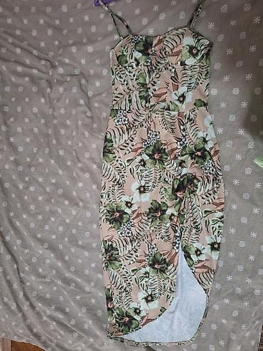 Ženska haljina na bretele, midi dužine, sa floralnim printom u na lalafo.rs — 1 Ženska haljina na bretele, midi dužine, sa floralnim printom u — 1