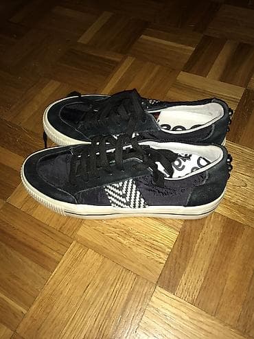 Original DESIGUAL patike 40 KAO NOVE Odozgo koza - balon svila Djon na lalafo.rs — 1 Original DESIGUAL patike 40 KAO NOVE Odozgo koza - balon svila Djon — 1