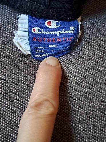 Champion dva donja dela vel L 11/12 godina na lalafo.rs — 2 Champion dva donja dela vel L 11/12 godina — 2