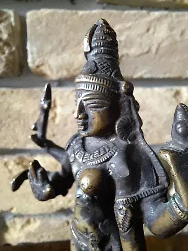 Antiques: Stara hindu figura od bronze. Visina 16cm at lalafo.rs — 4 Antiques: Stara hindu figura od bronze. Visina 16cm — 4