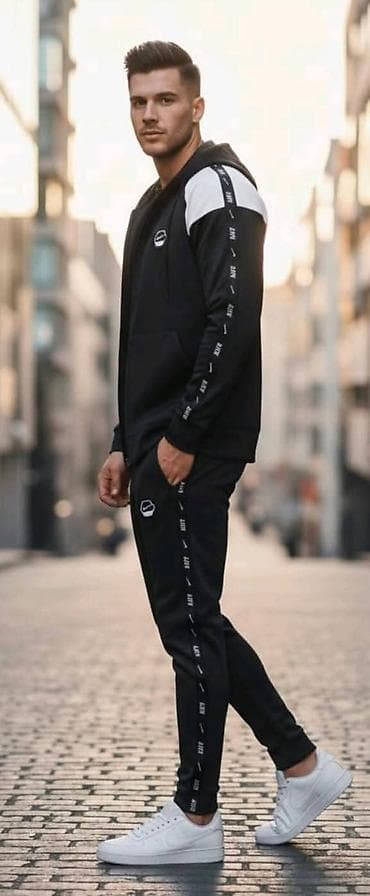 Trenerka Nike, bоја - Šareno na lalafo.rs — 4 Trenerka Nike, bоја - Šareno — 4