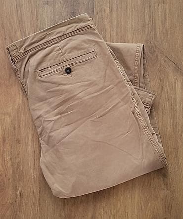 Muške chino pantalone – 2 para - Boje: bež (kaki) i borda - Kroj na lalafo.rs — 1 Muške chino pantalone – 2 para - Boje: bež (kaki) i borda - Kroj — 1