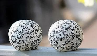 dve suknje po: Dekorativne keramičke terakota kugle vintage ukras. SFERA PALLA at lalafo.rs — 3 dve suknje po: Dekorativne keramičke terakota kugle vintage ukras. SFERA PALLA — 3