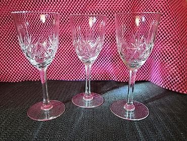 Case kristal za vino iz 70ih. Case za vino,kristalne sa na lalafo.rs — 1 Case kristal za vino iz 70ih. Case za vino,kristalne sa — 1