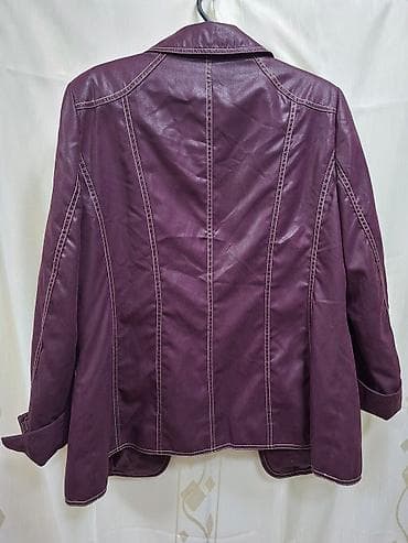 Ženska jakna C&A (Canda) - Model: kratki kaput/blejzer kroja sa na lalafo.rs Ženska jakna C&A (Canda) - Model: kratki kaput/blejzer kroja sa