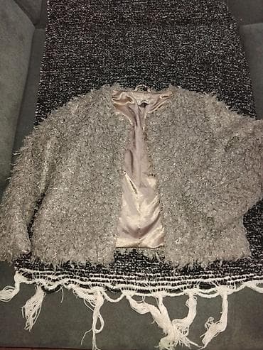 Next dečja bundica, jaknica/kaputić od veštačkog krzna - Brend: Next na lalafo.rs — 3 Next dečja bundica, jaknica/kaputić od veštačkog krzna - Brend: Next — 3