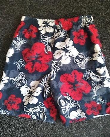 Bermude za 8/9 god. u super stanju na lalafo.rs — 2 Bermude za 8/9 god. u super stanju — 2