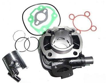 Komplet cilindar + klip za dvotaktni skuter/moped Sadržaj kompleta: - na lalafo.rs Komplet cilindar + klip za dvotaktni skuter/moped Sadržaj kompleta: -