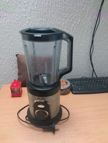 Blender Studio – kuhinjski blender sa posudom i poklopcem - Brend na lalafo.rs Blender Studio – kuhinjski blender sa posudom i poklopcem - Brend