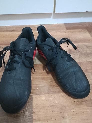 Adidas kopačke za veštačku travu / teren sa gumom (TF) - Model sa at lalafo.rs — 9 Adidas kopačke za veštačku travu / teren sa gumom (TF) - Model sa — 9