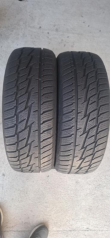 205 55 R16 . Prodajem 2kom polovne zimske auto gume dimenzije 205 55 na lalafo.rs 205 55 R16 . Prodajem 2kom polovne zimske auto gume dimenzije 205 55