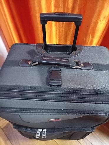 Veliki kofer na točkiće – American Tourister. 75 45 30 - na lalafo.rs — 5 Veliki kofer na točkiće – American Tourister. 75 45 30 - — 5