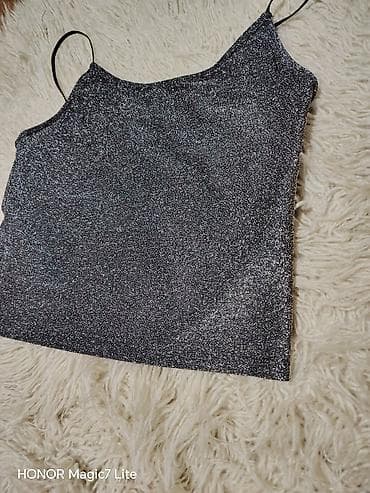 Svetlucavi ženski top na bretele - Boja: tamnosiva/šljokičasta sa na lalafo.rs Svetlucavi ženski top na bretele - Boja: tamnosiva/šljokičasta sa