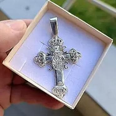 Krst srebro sa oscilima 10 grama. Krst je od srebra kvaliteta 925 na lalafo.rs — 1 Krst srebro sa oscilima 10 grama. Krst je od srebra kvaliteta 925 — 1