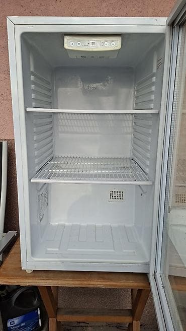 dve suknje po: Profesionalna vitrina frižider sa staklenim vratima at lalafo.rs — 3 dve suknje po: Profesionalna vitrina frižider sa staklenim vratima — 3