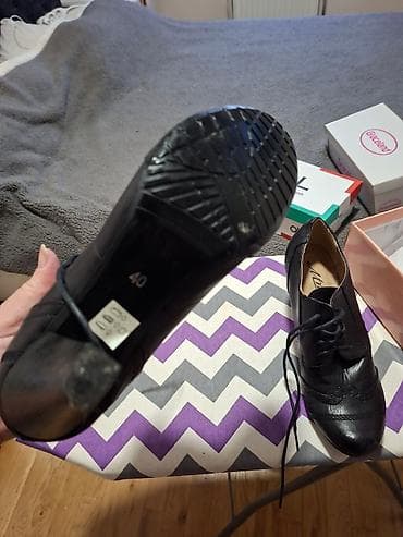 Ženske cipele na pertlanje, oxford/brogue stil. - Boja: crna na lalafo.rs — 4 Ženske cipele na pertlanje, oxford/brogue stil. - Boja: crna — 4