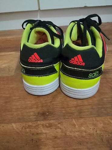 Sports & Leisure: Adidas Sala patike za fudbal br 38 - Model: Adidas Sala (oznaka at lalafo.rs — 7 Sports & Leisure: Adidas Sala patike za fudbal br 38 - Model: Adidas Sala (oznaka — 7