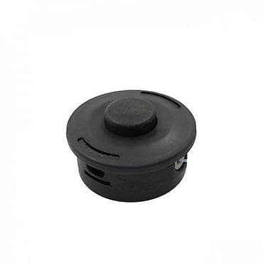 Crna plastična glava za trimer, okruglog oblika sa centralnim dugmetom na lalafo.rs Crna plastična glava za trimer, okruglog oblika sa centralnim dugmetom