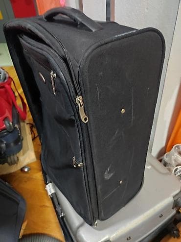 B&T veliki kofer na točkiće. B&T ispravan. oko 60 40 25 - na lalafo.rs — 4 B&T veliki kofer na točkiće. B&T ispravan. oko 60 40 25 - — 4