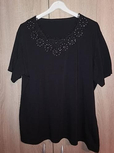 kom sa etiketom: Crna majica sa vezom i cirkonima Moze da bude svečana ili za svaki dan at lalafo.rs — 3 kom sa etiketom: Crna majica sa vezom i cirkonima Moze da bude svečana ili za svaki dan — 3