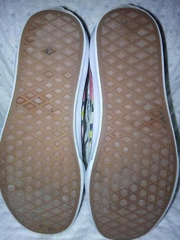Women's Footwear: VANS ZENSKE PATIKE ORG. SPECIJAL TOP PREVRNUTA KOZA AKCIJA | UKOLIKO at lalafo.rs — 6 Women's Footwear: VANS ZENSKE PATIKE ORG. SPECIJAL TOP PREVRNUTA KOZA AKCIJA | UKOLIKO — 6