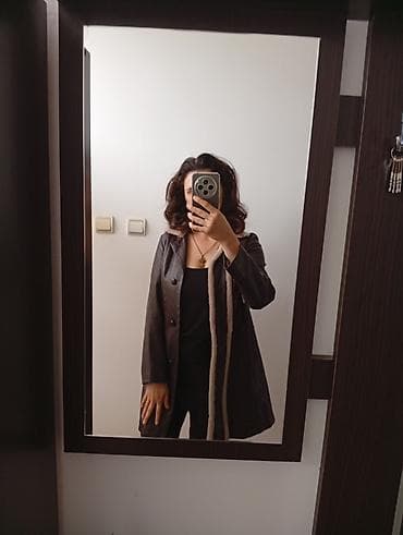 Ženski kaputi – 2 komada 1) Smeđi kožni kaput sa krznom - Brend na lalafo.rs — 1 Ženski kaputi – 2 komada 1) Smeđi kožni kaput sa krznom - Brend — 1