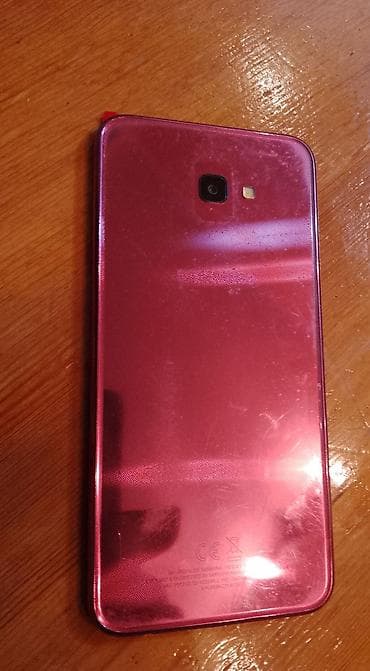 Samsung Galaxy J4+ (crvena boja) - Ekran: 6.0" HD+ (1480×720) at lalafo.rs — 4 Samsung Galaxy J4+ (crvena boja) - Ekran: 6.0" HD+ (1480×720) — 4