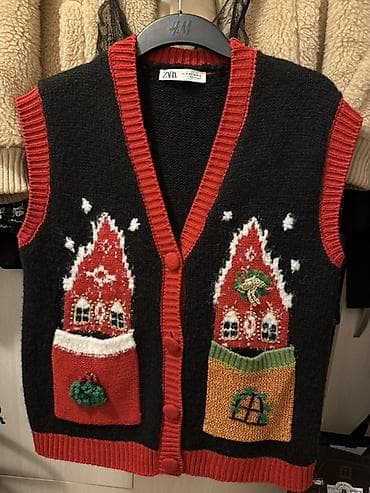 dve suknje po: Zara(novi)pleteni prsluk bez rukava sa prazničnim motivima. - Model na lalafo.rs — 3 dve suknje po: Zara(novi)pleteni prsluk bez rukava sa prazničnim motivima. - Model — 3