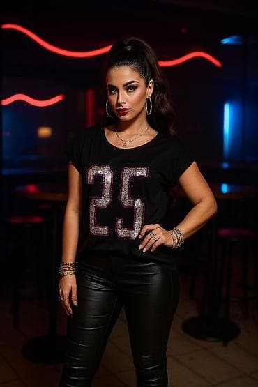 Lagana majica, tanji materijal Nošena nekoliko puta, ali u odličnom na lalafo.rs — 1 Lagana majica, tanji materijal Nošena nekoliko puta, ali u odličnom — 1