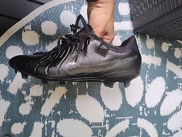 Sports & Leisure: Crne kopačke Nike Tiempo sa kramponima, dizajnirane za fudbal na at lalafo.rs — 2 Sports & Leisure: Crne kopačke Nike Tiempo sa kramponima, dizajnirane za fudbal na — 2