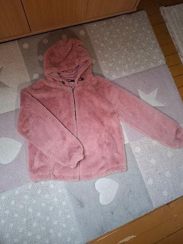 Roze ženska jakna od veštačkog krzna sa kapuljačom - Brend: Page One na lalafo.rs — 1 Roze ženska jakna od veštačkog krzna sa kapuljačom - Brend: Page One — 1