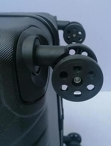 Travel suitcases and bags: Tvrdi kofer na točkiće – kabinski format - Materijal: čvrsta at lalafo.rs — 4 Travel suitcases and bags: Tvrdi kofer na točkiće – kabinski format - Materijal: čvrsta — 4