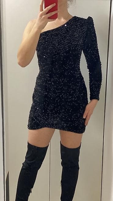 Crna mini haljina sa šljokicama, asimetričnog kroja. - Jedno rame na lalafo.rs — 1 Crna mini haljina sa šljokicama, asimetričnog kroja. - Jedno rame — 1