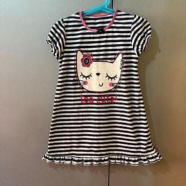 Preslatka Hello Kitty haljina za devojcice Nosena,ocuvana,moze se jos na lalafo.rs — 1 Preslatka Hello Kitty haljina za devojcice Nosena,ocuvana,moze se jos — 1