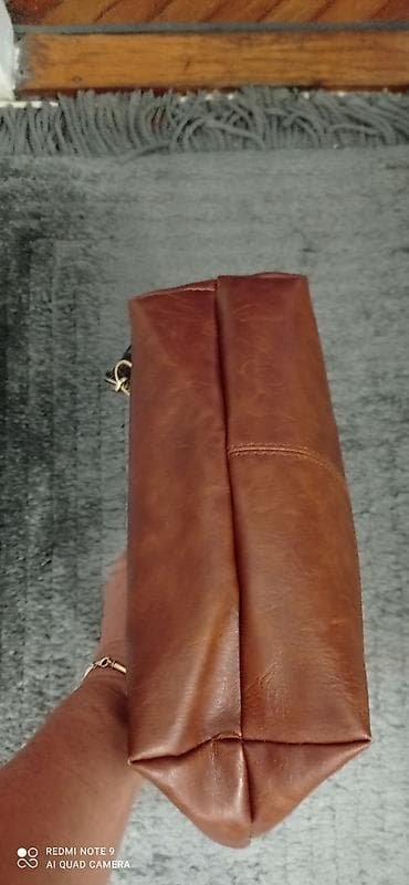 Divna karamel boje tasna,nova i vrlo prakticnadimenzije 32x25cm at lalafo.rs — 6 Divna karamel boje tasna,nova i vrlo prakticnadimenzije 32x25cm — 6