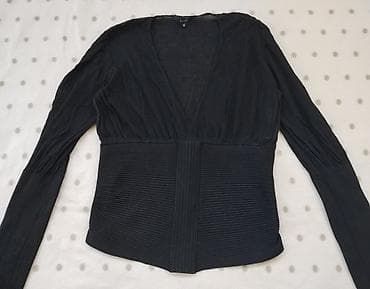 Original Gucci bluza u velicini M. Boja crno sivkasta. Donji deo je na lalafo.rs — 2 Original Gucci bluza u velicini M. Boja crno sivkasta. Donji deo je — 2