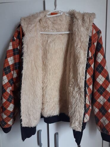 Topla zimska jakna sa kapuljačom - Spoljašnji dezen na lalafo.rs Topla zimska jakna sa kapuljačom - Spoljašnji dezen