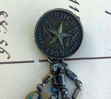 Antiques: 12 cm! ESPRIT EDC 1998 (by Esprit) stari broš IZVRSTAN 28 godine at lalafo.rs — 2 Antiques: 12 cm! ESPRIT EDC 1998 (by Esprit) stari broš IZVRSTAN 28 godine — 2