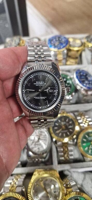 Satovi muški ženski,uniseks Cena:2500din (sa kutijom običnom) na lalafo.rs — 8 Satovi muški ženski,uniseks Cena:2500din (sa kutijom običnom) — 8