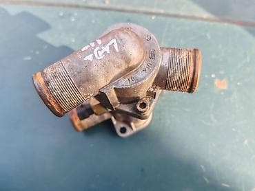Termostat sa kucistem i termodavacem Lada 112. Polovno, ocuvano at lalafo.rs — 6 Termostat sa kucistem i termodavacem Lada 112. Polovno, ocuvano — 6