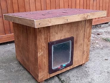 Drvena kućica za mačke/mini pse sa klapnom - Materijal: masivno drvo na lalafo.rs Drvena kućica za mačke/mini pse sa klapnom - Materijal: masivno drvo