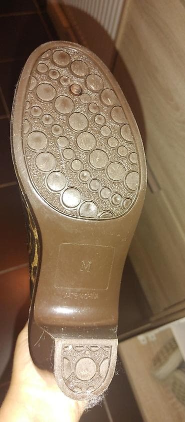 Čizme, 37 na lalafo.rs Čizme, 37