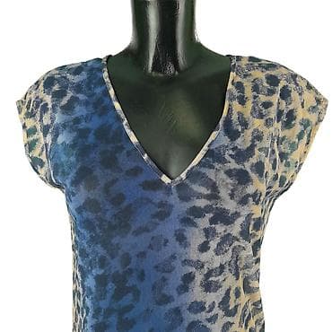 Bluza guess, vel. M marka: guess veličina: m materijal: poliester na lalafo.rs — 4 Bluza guess, vel. M marka: guess veličina: m materijal: poliester — 4