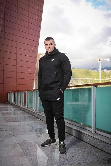 Trenerka Nike, bоја - Crna na lalafo.rs — 1 Trenerka Nike, bоја - Crna — 1