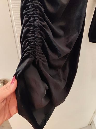 NOVO.Elegantna crna haljina na jedno rame - Model: asimetrični kroj na lalafo.rs — 3 NOVO.Elegantna crna haljina na jedno rame - Model: asimetrični kroj — 3