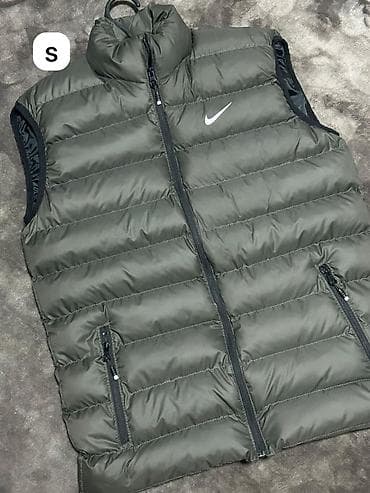 Prsluci
velicine oznacene na slikama na lalafo.rs — 3 Prsluci
velicine oznacene na slikama — 3